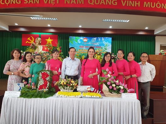 Tro tai cam hoa va trinh bay kien thuc lich su