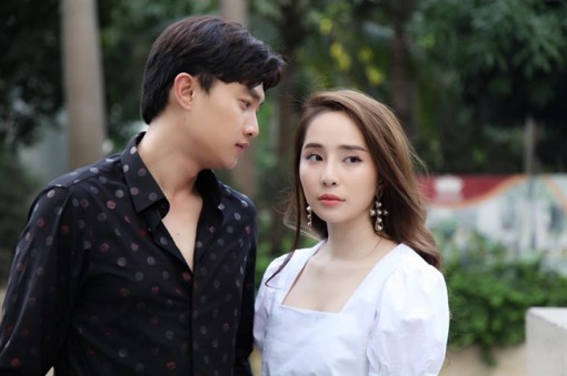 Từng có một cô Nhã phá nát gia đình tôi hệt như phim 'Về nhà đi con'