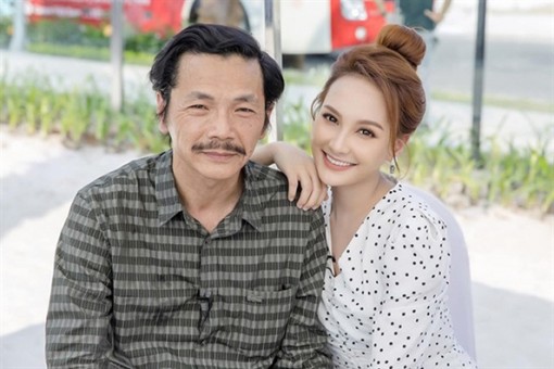 Gu thời trang không thua kém 'tiểu tam' Nhã của 'chính thất' Anh Thư