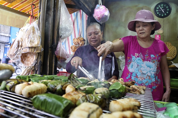 Bi an quan chuoi nep nuong ban tu sang den toi, thu nhap 15 trieu dong/ngay o Sai Gon