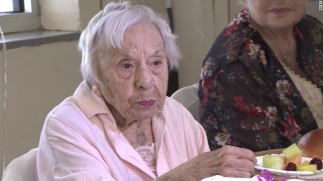 Bí quyết trường thọ của cụ bà 107 tuổi: ‘sống độc thân’!