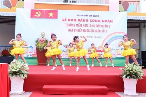 Sờ GD-ĐT TP.HCM để xuất không tăng học phí năm học 2019-2020