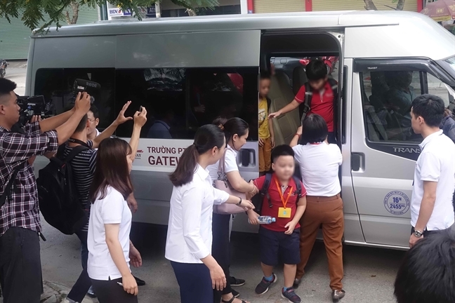 Bac si nghi ngo soc nhiet la nguyen nhan khien cau be bi bo quen tren xe bus tu vong