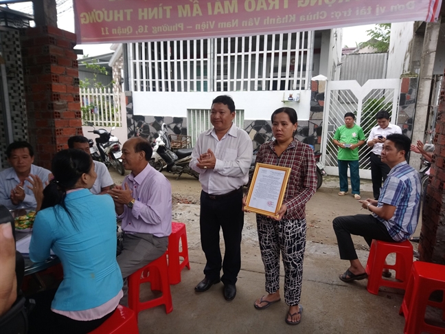 Tang nha cho phu nu ngheo xa Phu Nhuan, Thanh pho Ben Tre