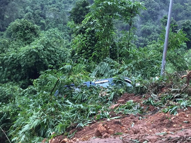 Deo Bao Loc sat lo nang sau mua lon, giao thong un tac nghiem trong