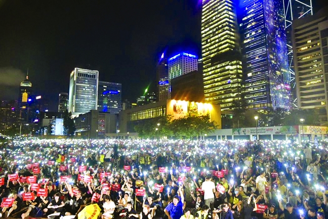 Hong Kong: Gong kim va tu huyet