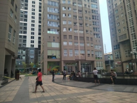 Phó giám đốc sở ở Hà Nội rơi từ tầng 27 chung cư xuống đất tử vong