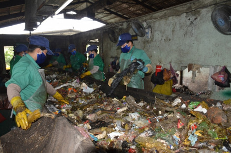 Cơ quan điều tra thu thập tài liệu về nhà máy rác của 'thiếu gia' Công Lý