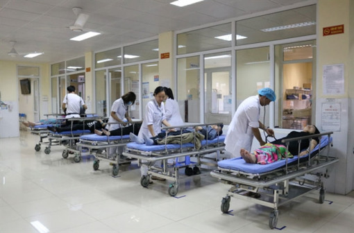 2 anh em ruột nghi bị trúng độc tử vong sau khi ăn cơm ở nhà hàng xóm