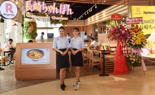 Acecook Việt Nam khai trương nhà hàng Ringer Hut thứ 2