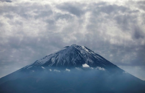 Leo núi Phú Sĩ, một phụ nữ bị đá rơi trúng đầu thiệt mạng