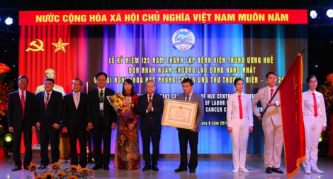 Bệnh viện Trung ương Huế hoan hỉ với 900 ca ghép tạng thành công