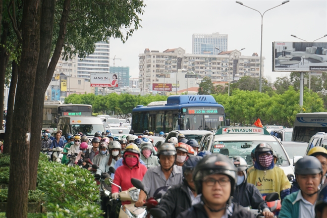 Duong Sai Gon ket cung trong ngay lam viec dau tien sau le 2/9