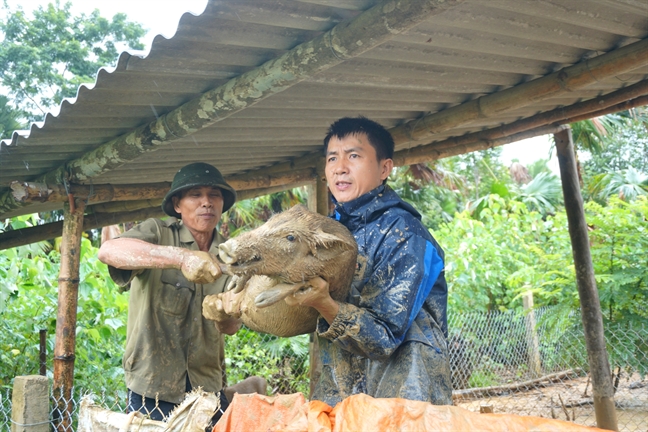 Nguoi dan Ha Tinh voi va so tan do dac tranh lu