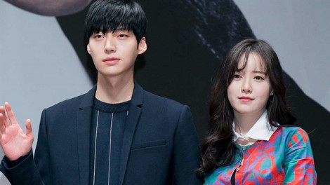 Goo Hye Sun-Ahn Jae Hyun chưa ly hôn vì chưa chia được... con mèo