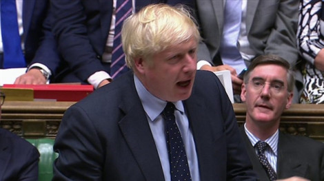 Thủ tướng Anh Boris Johnson bị quốc hội truất quyền kiểm soát