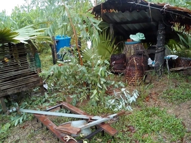 Can canh nhung can nha bi ngap toi mai tai Quang Binh