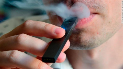 Michigan trở thành tiểu bang đầu tiên cấm thuốc lá điện tử