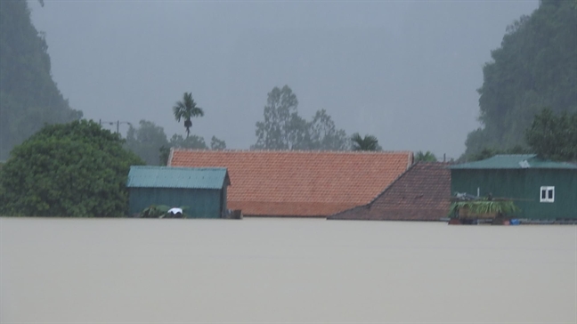 Nha phao chong lu cua nguoi dan Tan Hoa