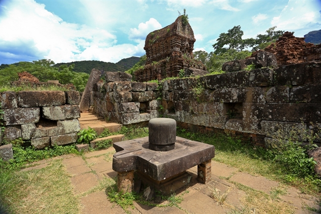 Thu tuong yeu cau nang cao doi song nguoi dan trong vung di san