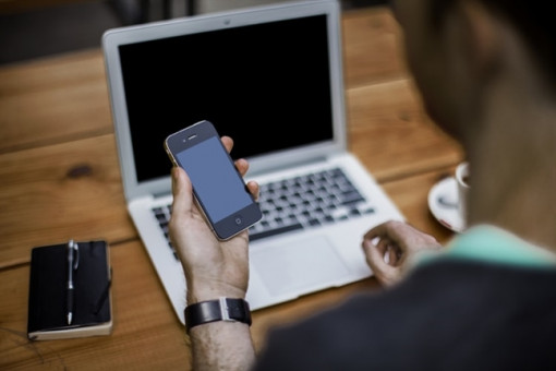 Tôi bị vợ và sếp bán đứng trong nhục nhã