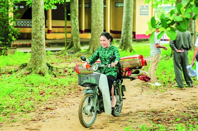 Nghe si Viet Huong: Ngay nao con co nhau thi song het cho nhau