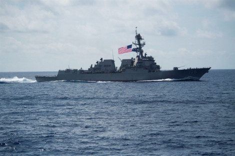 Trung Quốc ‘trục xuất’ tàu chiến Mỹ ngoài khơi quần đảo Hoàng Sa