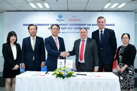 Prudential Việt Nam ký kết hợp tác chiến lược với Ngân hàng Shinhan