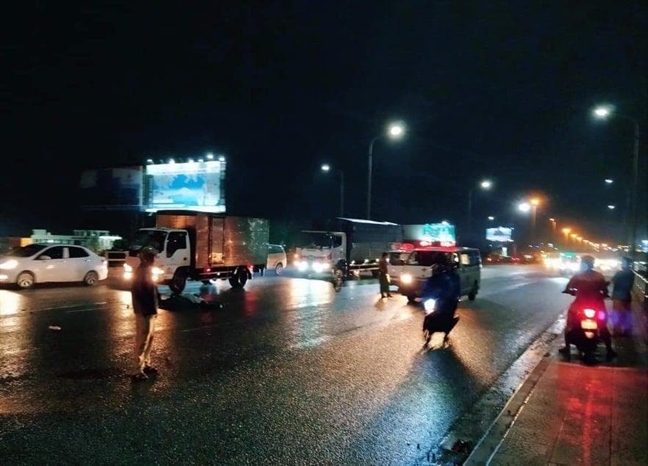 Nam sinh vien tu vong tren cau Dong Nai, nghi bi o to can