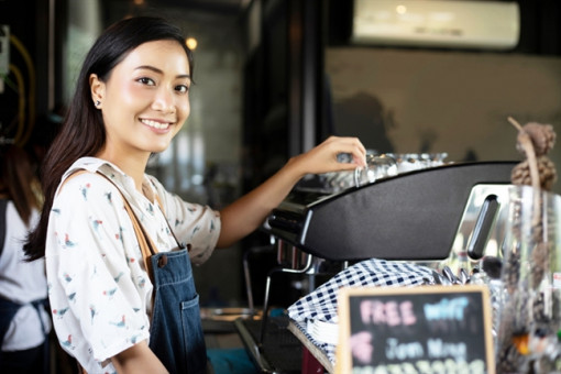 Có nên để con sớm bươn chải?