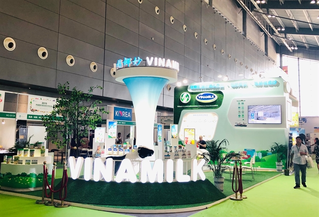Vinamilk tạo ấn tượng trong sự kiện giới thiệu sản phẩm sữa Việt Nam tại  Trung Quốc - Báo Phụ Nữ