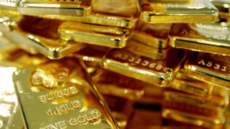 Giá vàng tiến dần đến mốc 43 triệu đồng/lượng