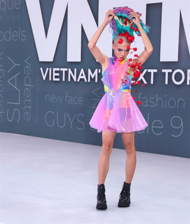 Thi sinh an mac quai di do bo ‘Vietnam’s Next Top Model 2019’
