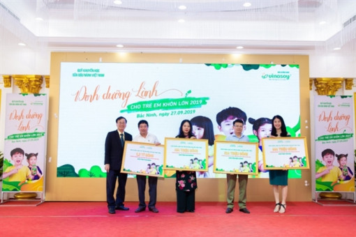 Quỹ khuyến học Sữa đậu nành Việt Nam khởi động chương trình 'Dinh dưỡng lành cho trẻ em khôn lớn' niên học 2019-2020