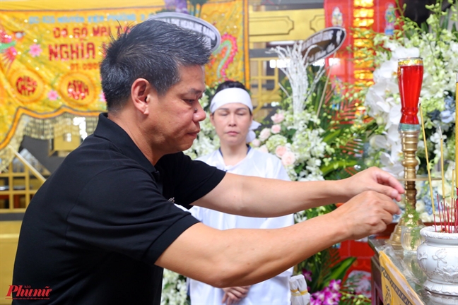 Tieng ken saxophone dua nghe si Xuan Hieu ve coi vinh hang