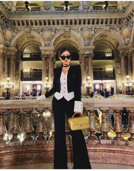 Thảo Tiên lọt top mặc đẹp báo quốc tế tại Paris Fashion Week 2019