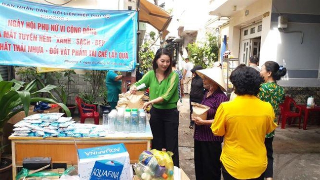 Lan toa thong diep 'Hanh phuc khong chi la nhan ma con la cho di'