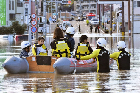 Số người thiệt mạng vì bão Hagibis tăng lên 40 trong lúc hàng ngàn cứu hộ viên gấp rút tìm kiếm nạn nhân