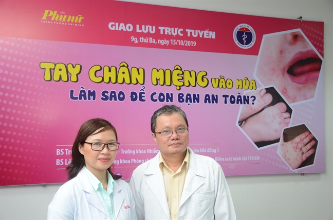 Giao luu truc tuyen: Tay chan mieng vao mua, lam sao de con ban an toan?