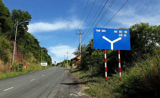 Da Nang se cam xe tay ga len ban dao Son Tra