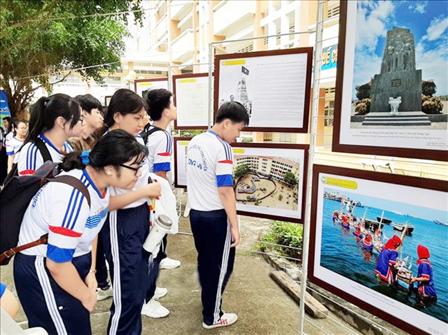 Bang giao duc, Trung Quoc da ap dung triet de chieu tro 'long gia thanh chan'