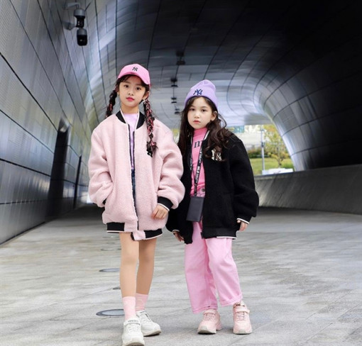 Tín đồ thời trang nhí đáng yêu tại 'Seoul Fashion Week 2019'