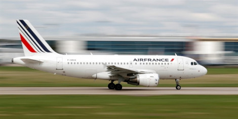 Chuyến bay Air France đáp khẩn cấp khi phát hiện một chiếc điện thoại di động vô chủ