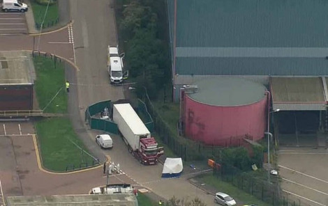 Cảnh sát Anh phát hiện 39 thi thể trong một xe tải ở hạt Essex
