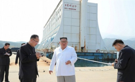 Chủ tịch Kim Jong-un ra lệnh phá bỏ các khách sạn ‘khó coi’ của Hàn Quốc ở miền Bắc