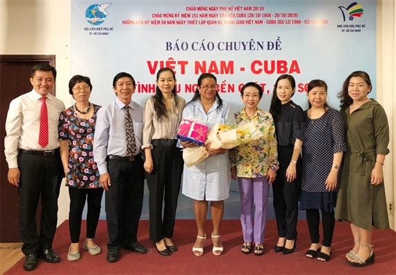 Trien lam chuyen de Viet Nam – Cuba