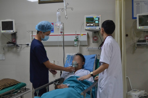 Cứu bệnh nhân 43 tuổi ngộ độc thuốc tê Lidocain khi chữa thận