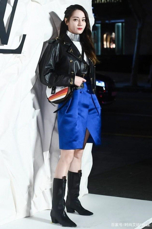 Địch Lệ Nhiệt Ba gây bão truyền thông Hàn Quốc vì quá đẹp