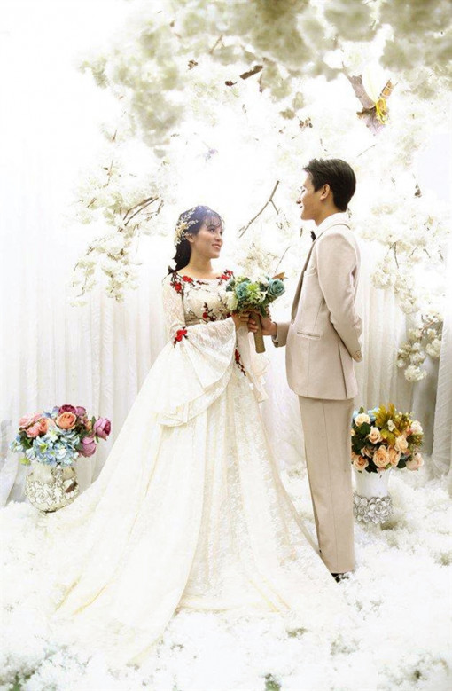 Từ 'cô - con' chuyển sang 'tôi - người', cặp đôi lệch 10 tuổi quyết cưới nhau