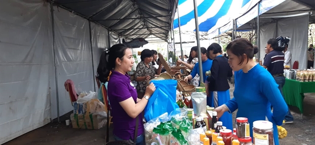 Roi nuoc mat khi nghi ve nhung bua an khong an toan